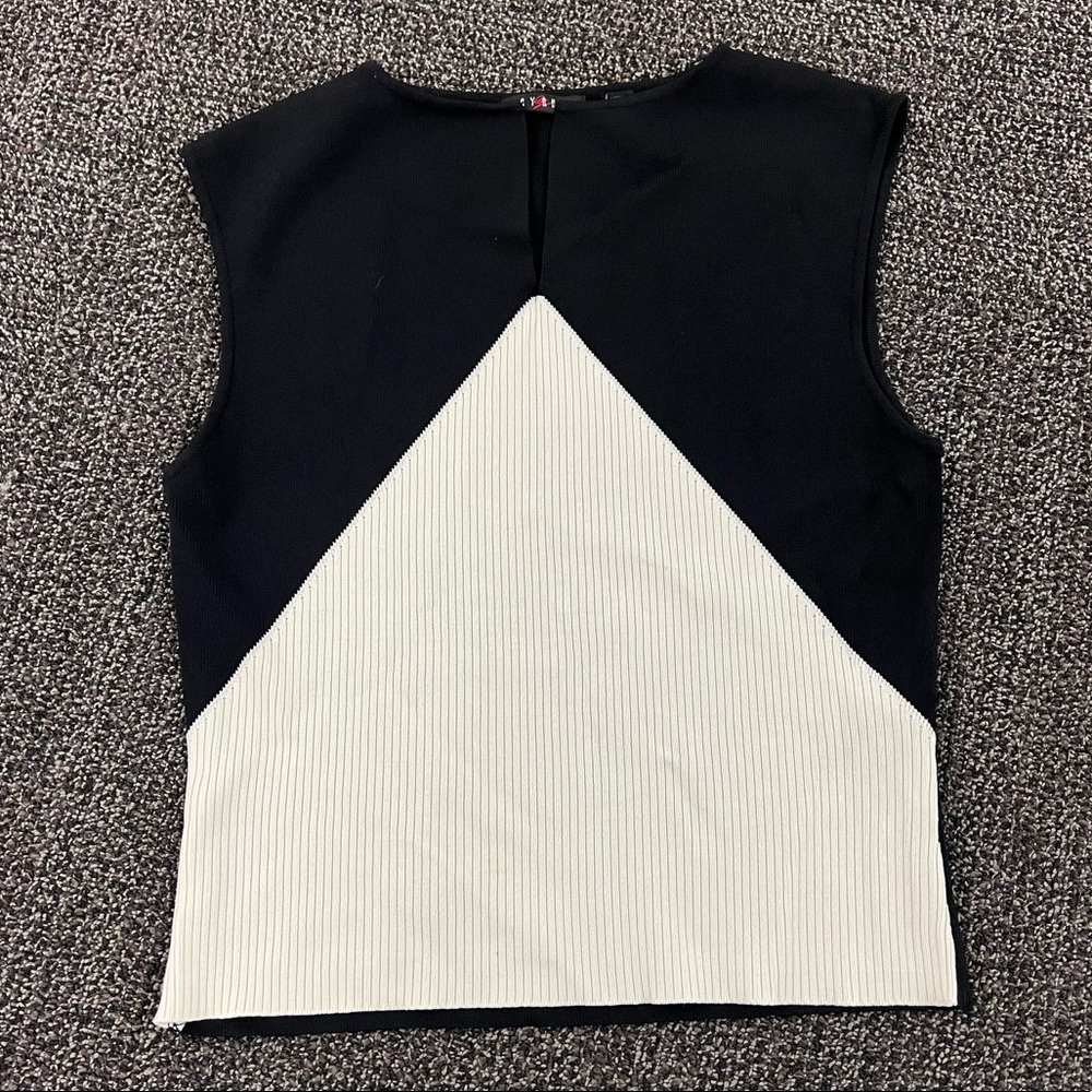 Wide shoulder top